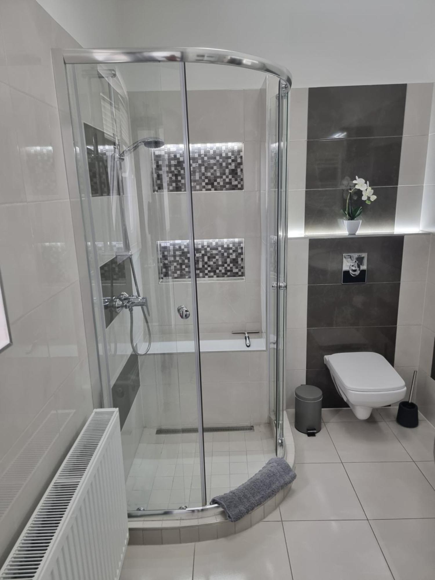 Lakeview Apartments Balatonfuered Екстериор снимка