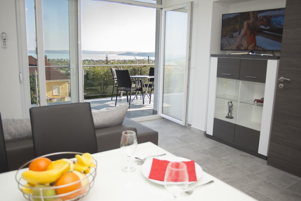 Lakeview Apartments Balatonfuered Екстериор снимка