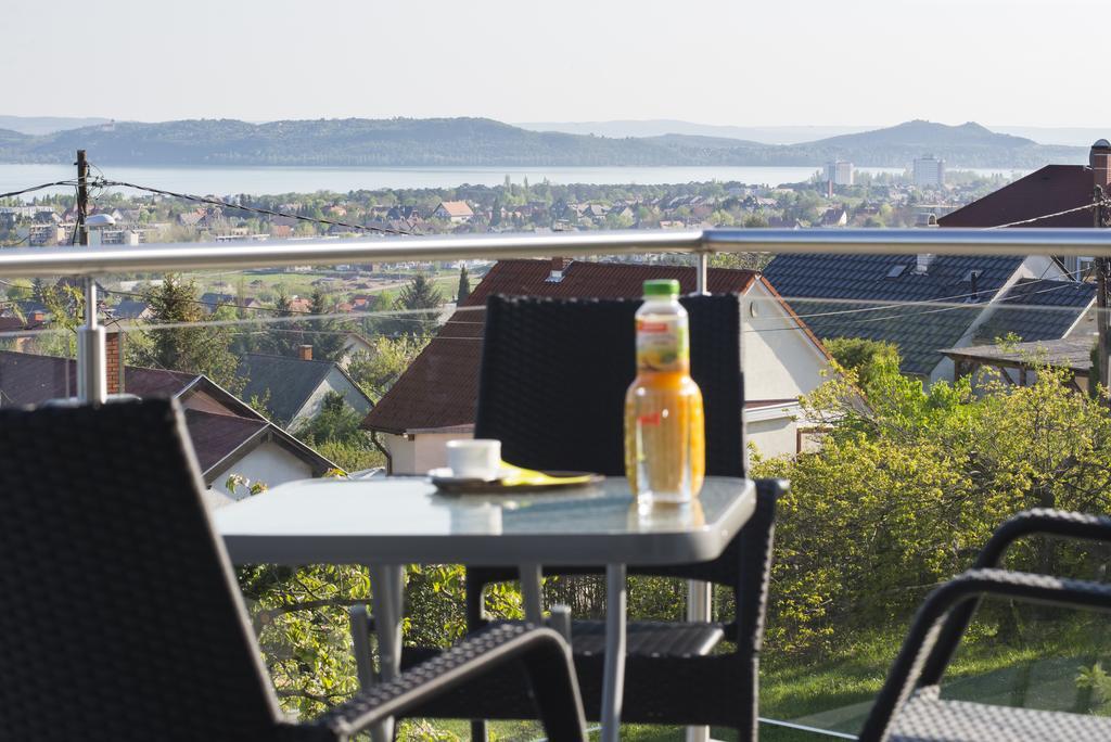 Lakeview Apartments Balatonfuered Екстериор снимка